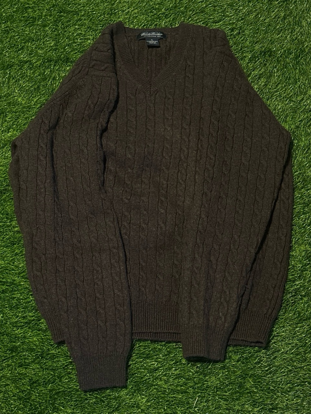 Brooks Brothers Classic Cable Knit V-Neck Sweater - Gray